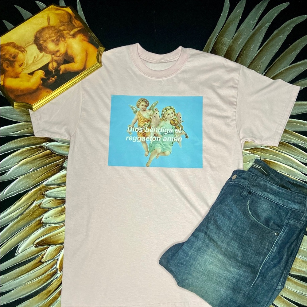 “dios bendiga el reggaeton” 100% cotton T-shirt